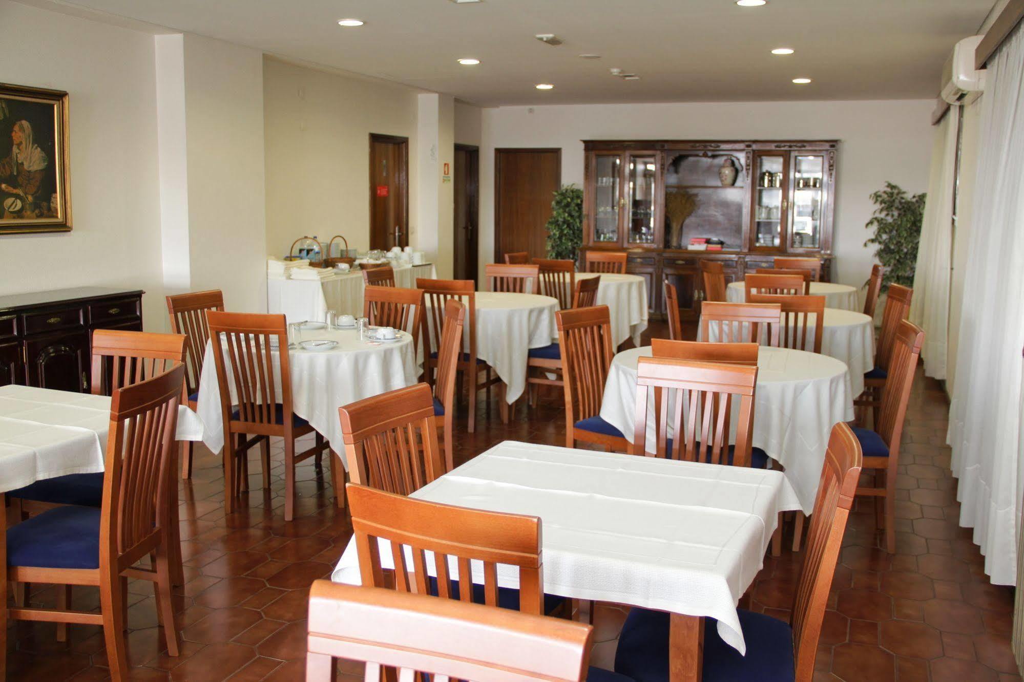Hotel Chale Paredes Buitenkant foto