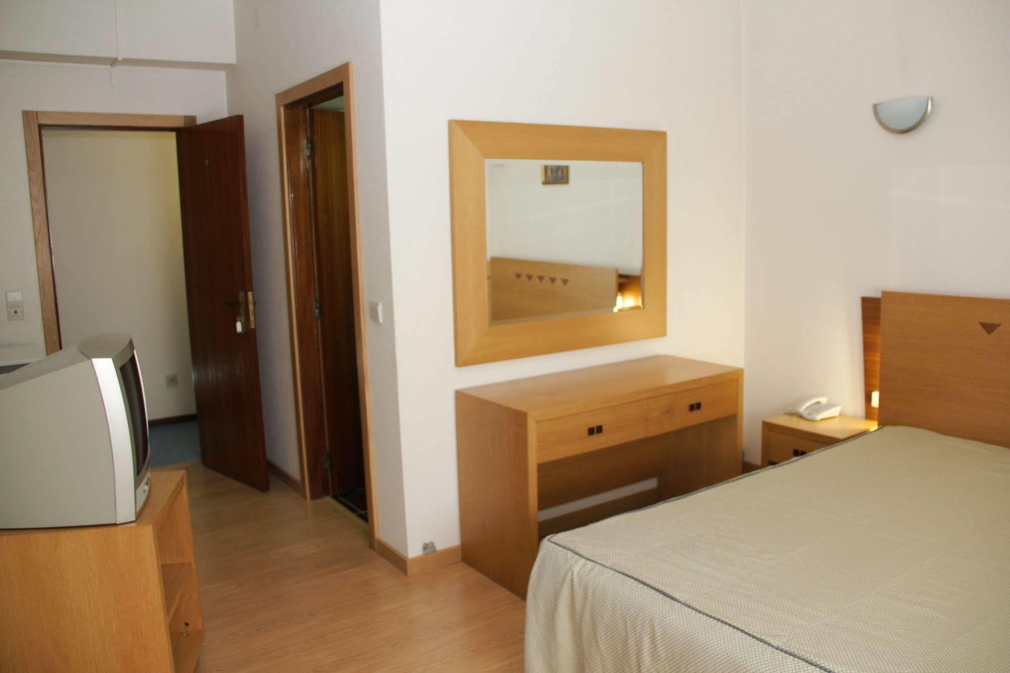 Hotel Chale Paredes Buitenkant foto